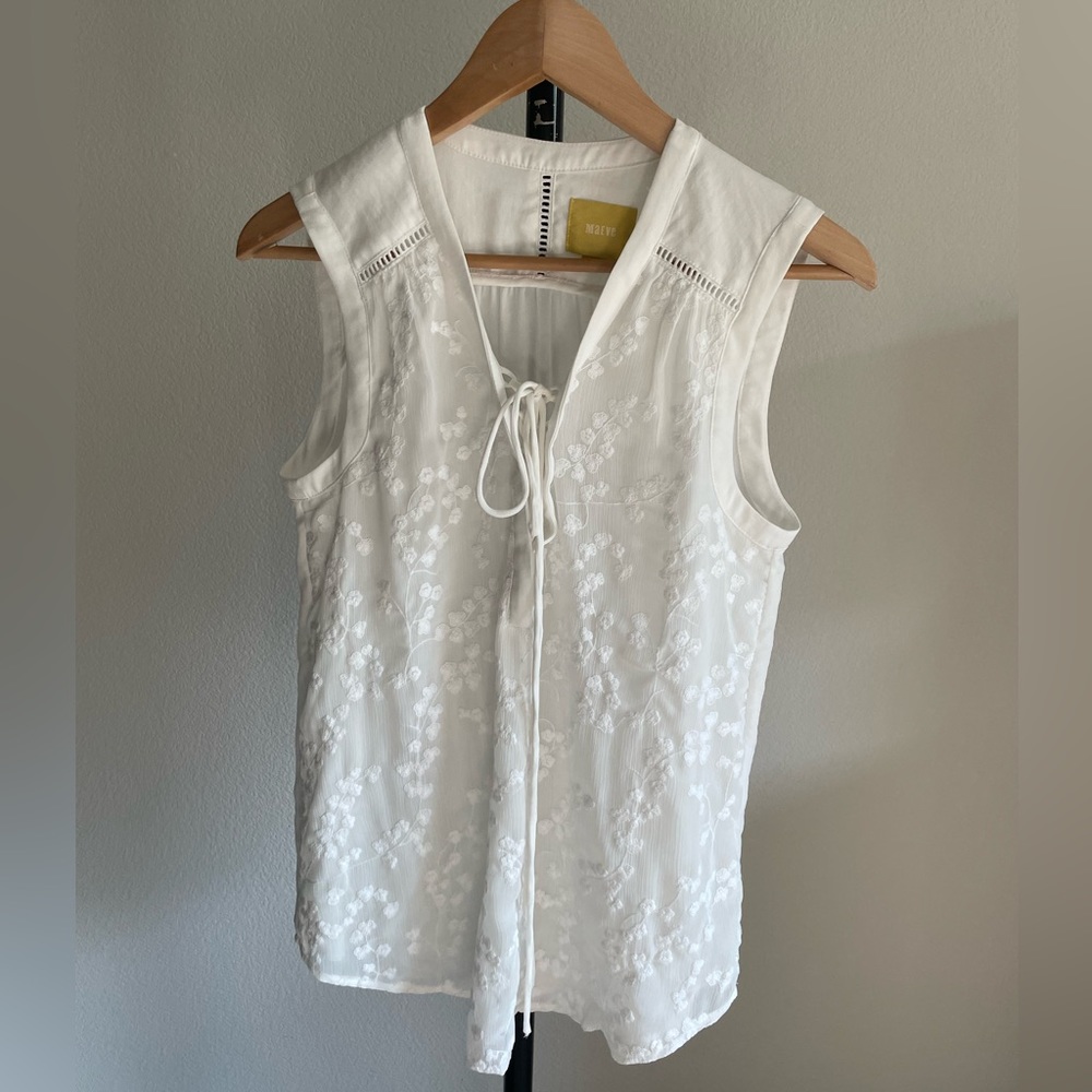 Maeve by Anthropologie - white lace up embroidered tank top. Size 6